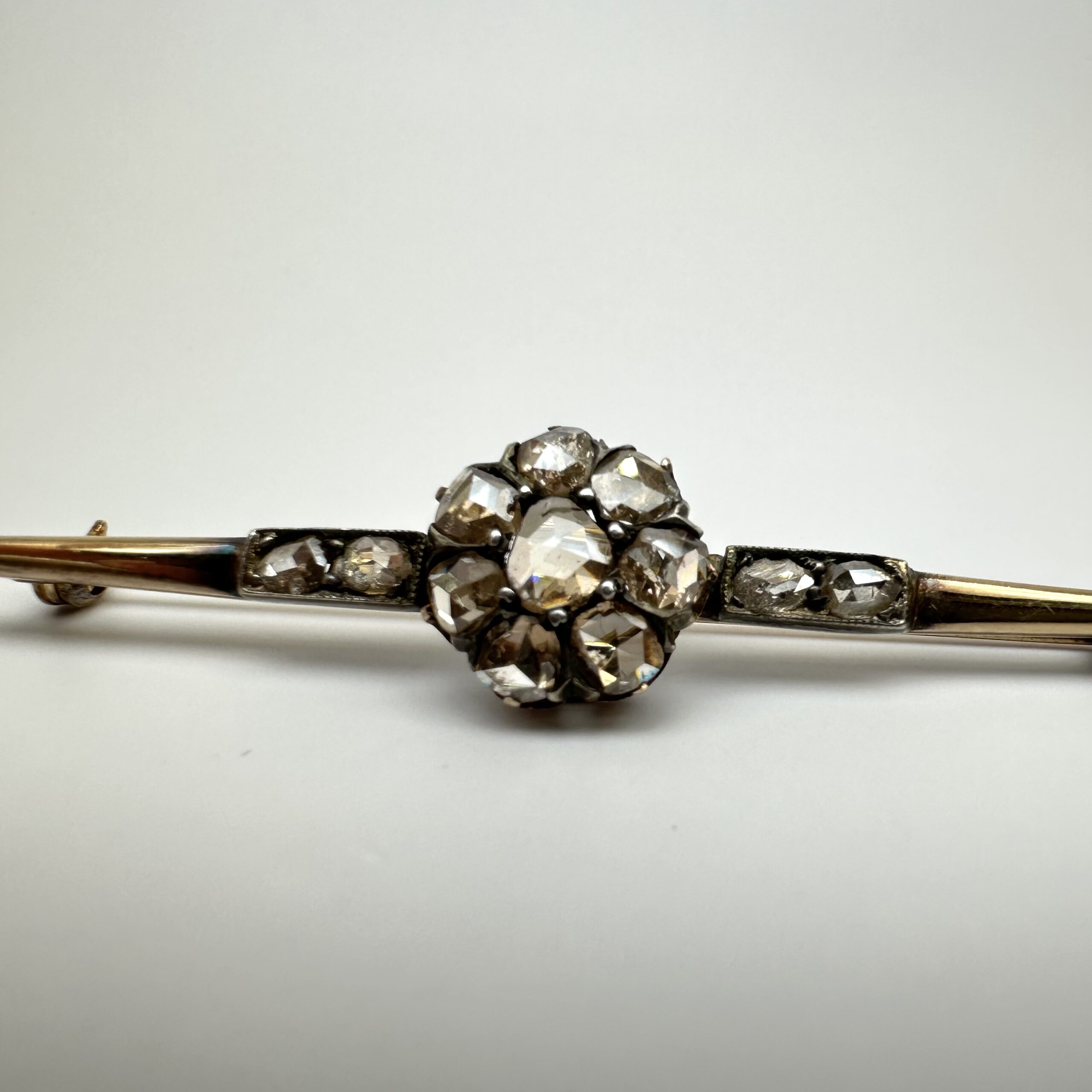 Antyczna broszka z 18-karatowego złota - obrazek 3